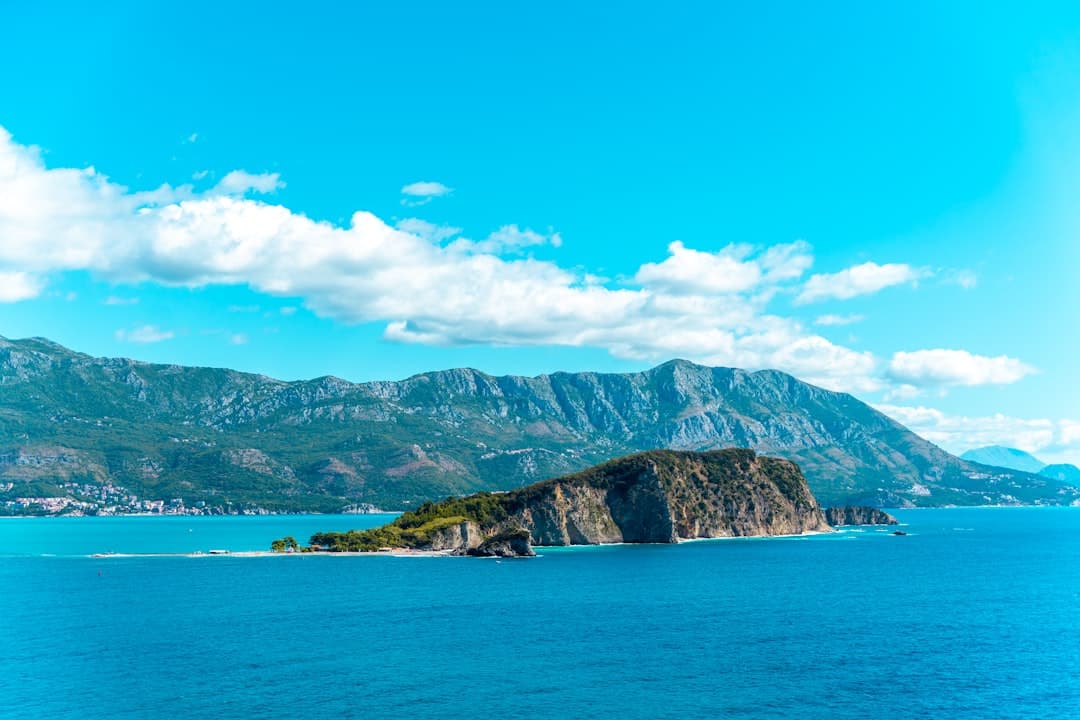 Piękne krajobrazy Zatoki Kotor
