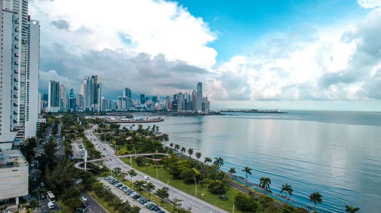 Co zwiedzić w Panama City? Kanał Panamski, starówka Casco Viejo i nowoczesne centrum