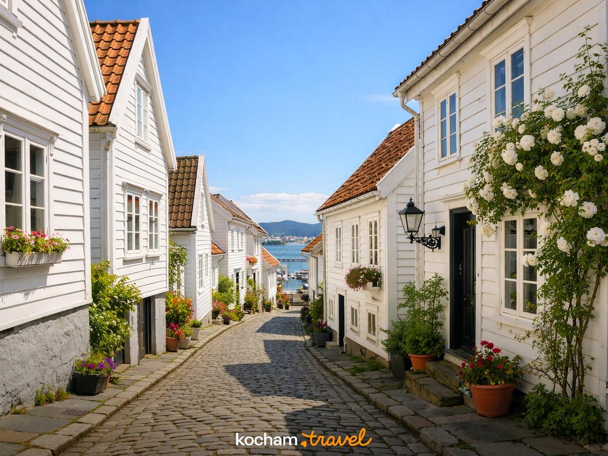 Spacer po Gamle Stavanger – serce drewnianej architektury w Stavanger