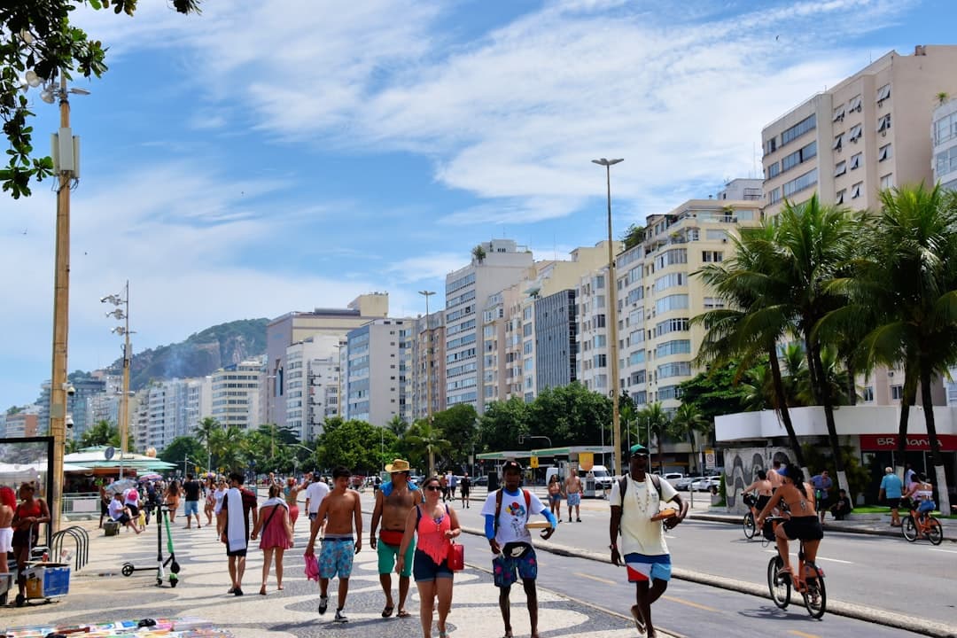 Copacabana i Ipanema: Porównanie dwóch najsłynniejszych plaż Rio de Janeiro