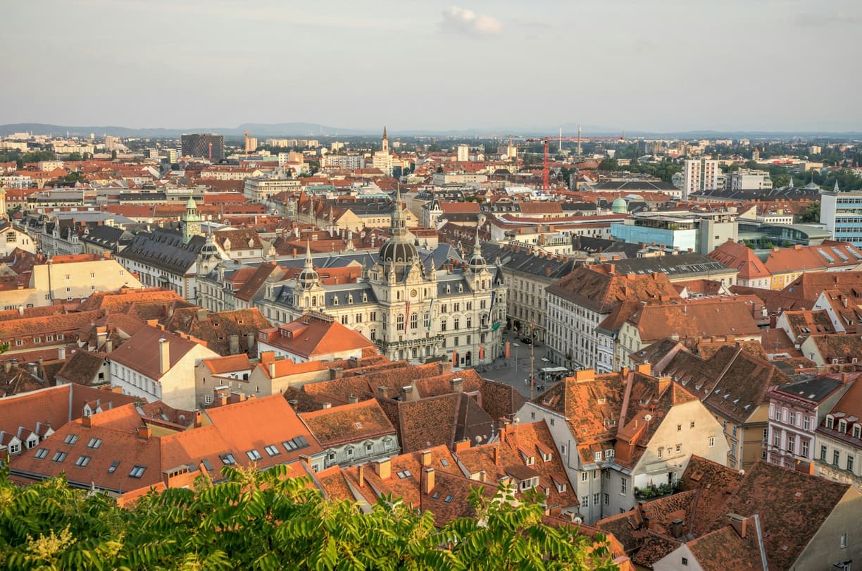 Austria. Co zwiedzić w Grazie? Stare Miasto, Kunsthaus, wyspa na Murze i wieża zegarowa