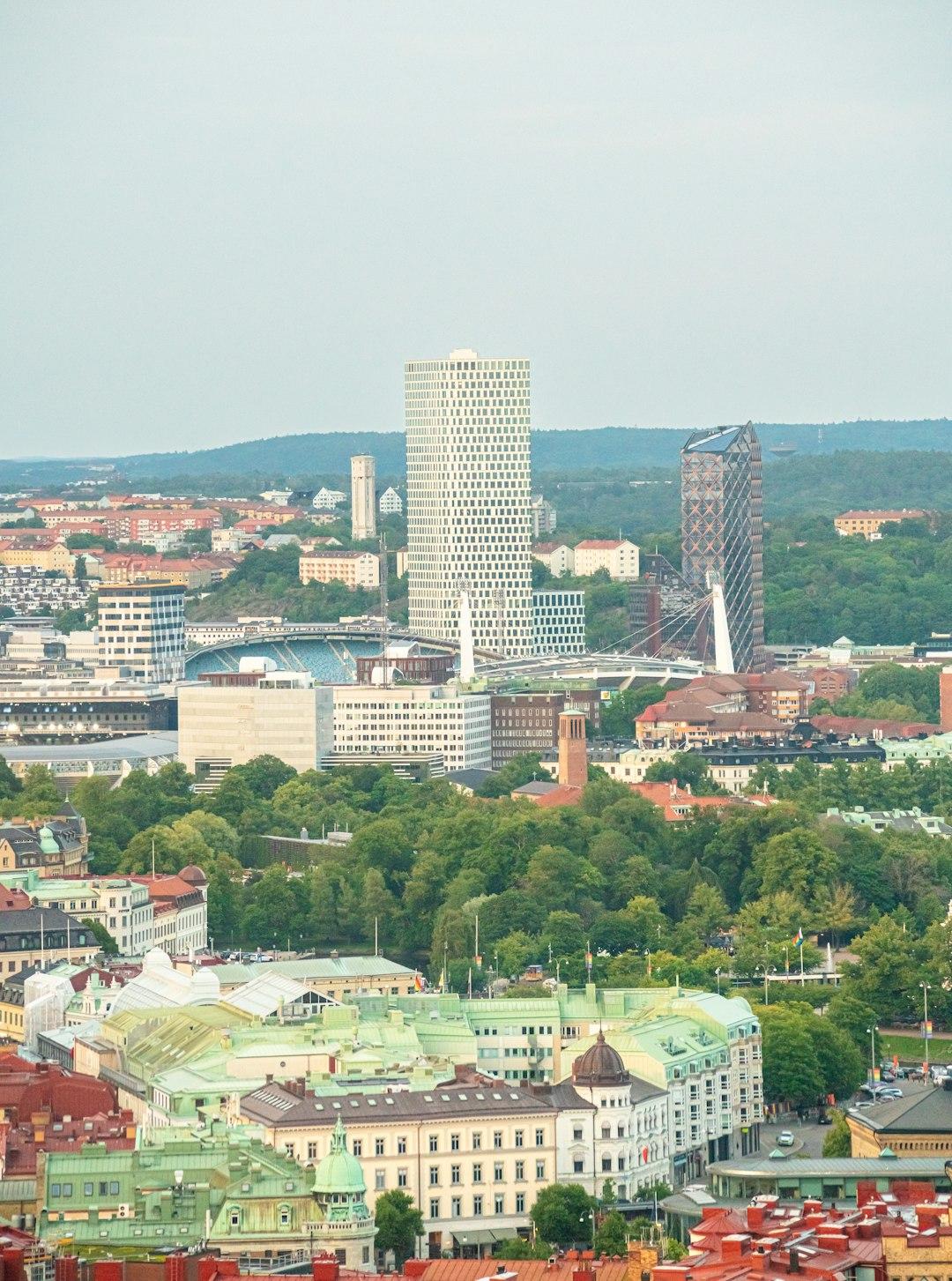 Ceny w Göteborgu 2025/26: Ile kosztuje bilet do Liseberg, kanelbulle i transport?