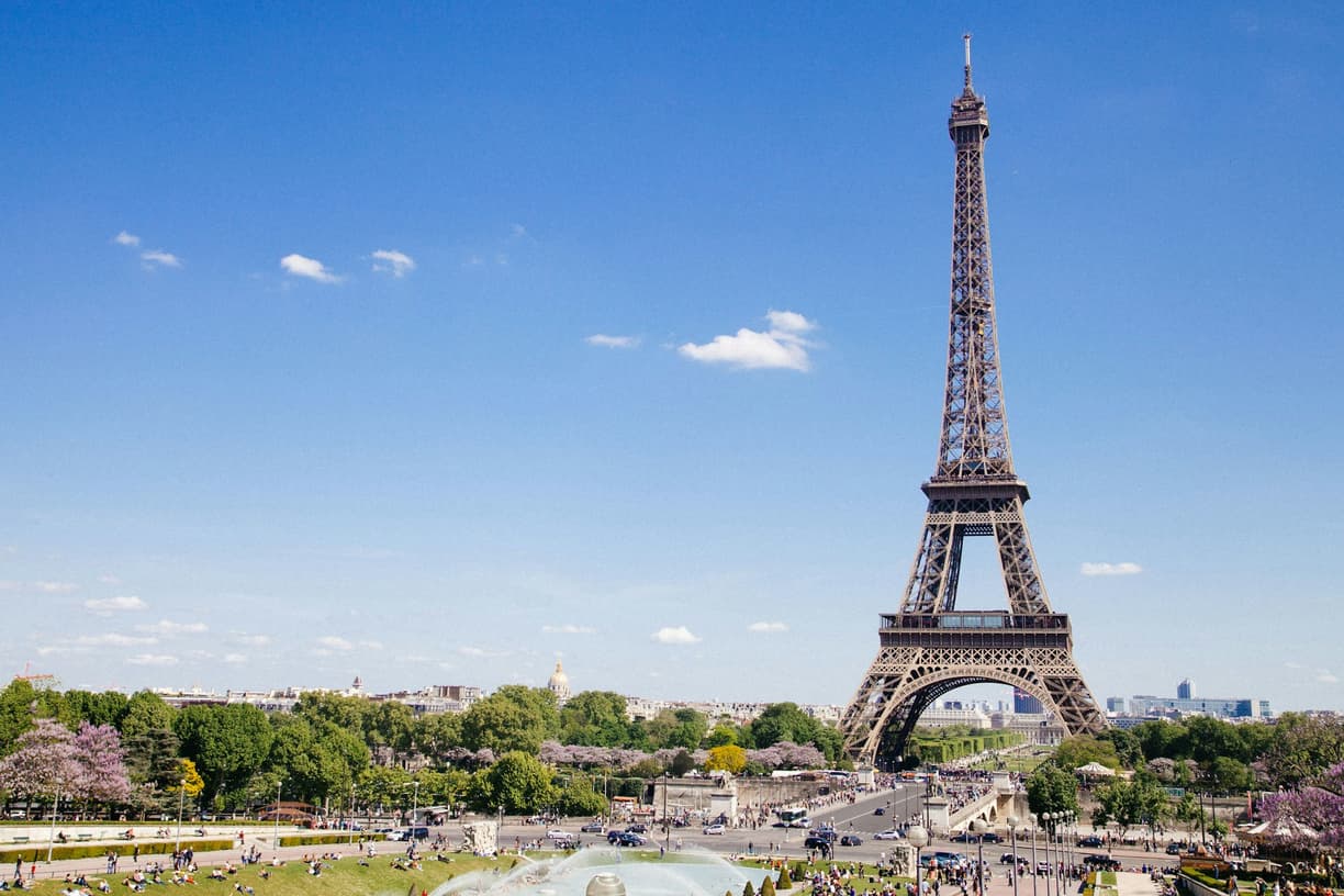 Francja. Ceny w Paryżu 2025/26: Ile kosztuje bilet na Wieżę Eiffla, croissant i metro?