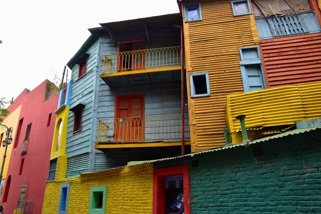 Aktywny wypoczynek w Guayaquil: Spacery po promenadzie i wycieczki do rezerwatów