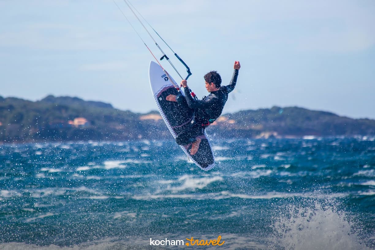 Pierwszy raz na kitesurfingu? Przewodnik po najlepszych miejscówkach do nauki na świecie.