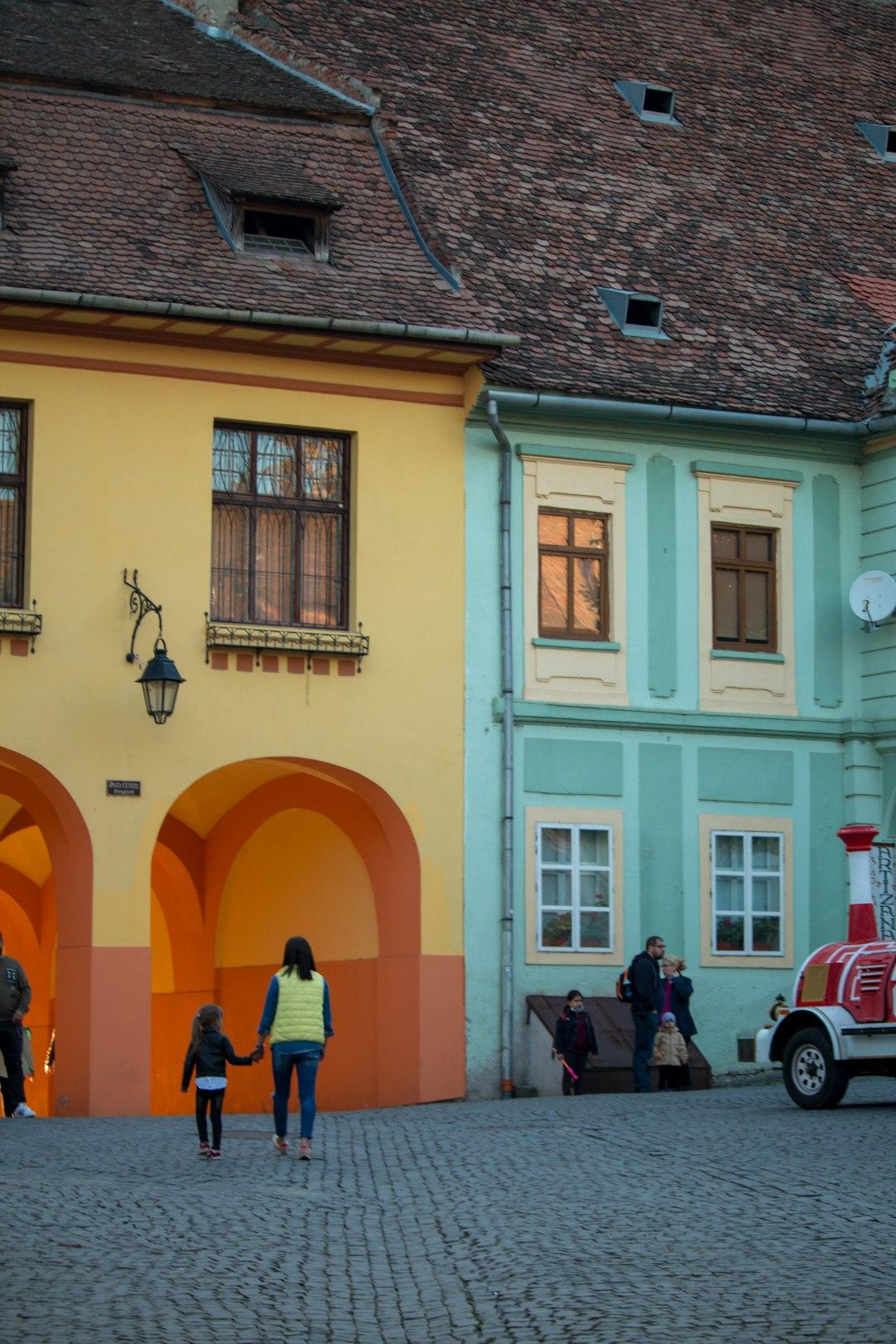 Eger z dziećmi: Atrakcje dla rodzin w historycznym mieście Węgier