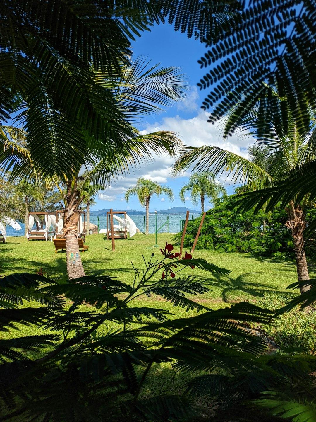 Wypoczynek na Beau Vallon: Co robić poza plażowaniem?