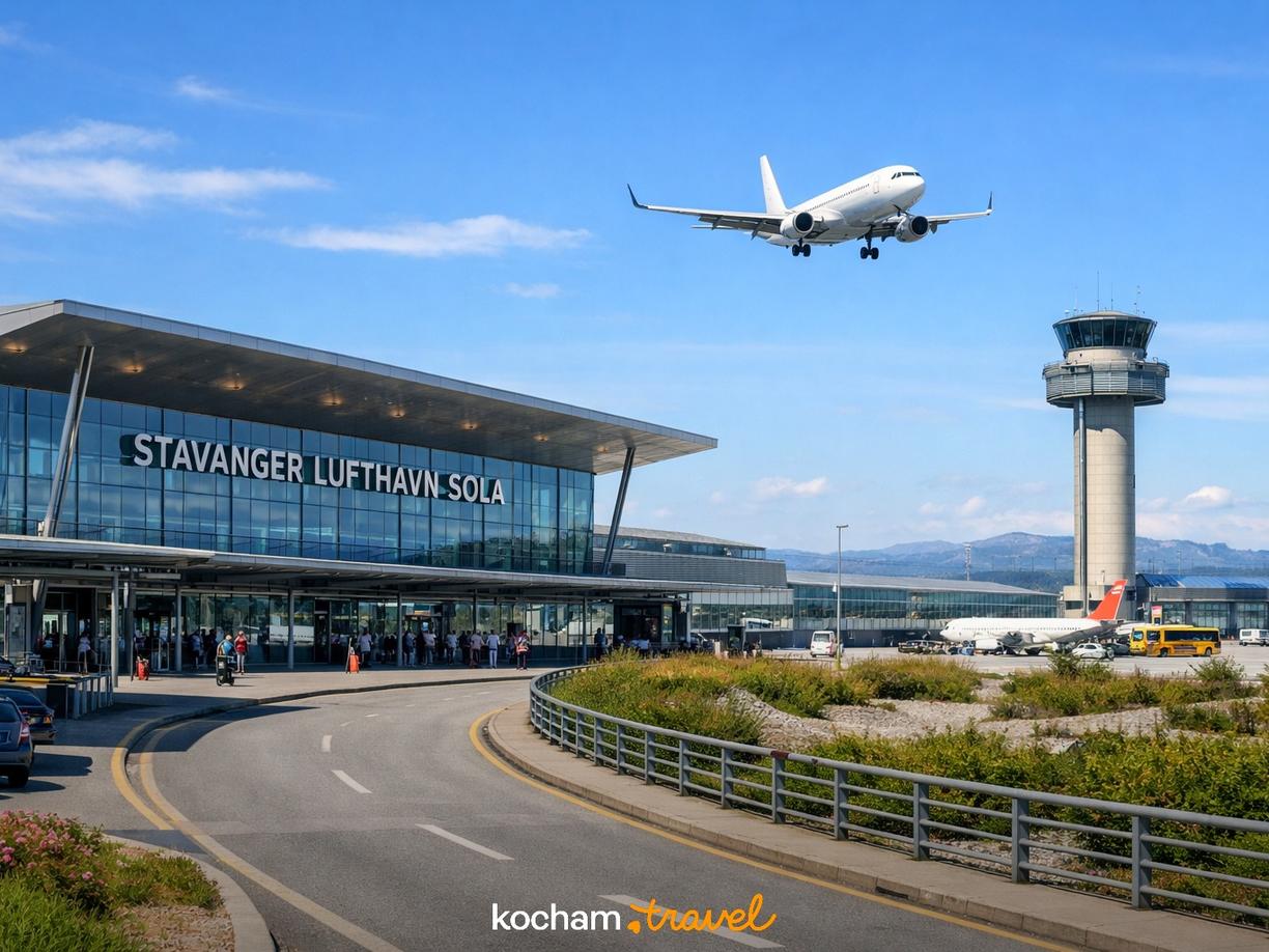 Nowoczesny terminal lotniska Stavanger-Sola (SVG) w słoneczny dzień.