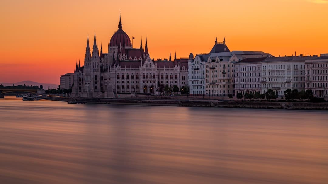 Widok na Budapeszt o zachodzie słońca