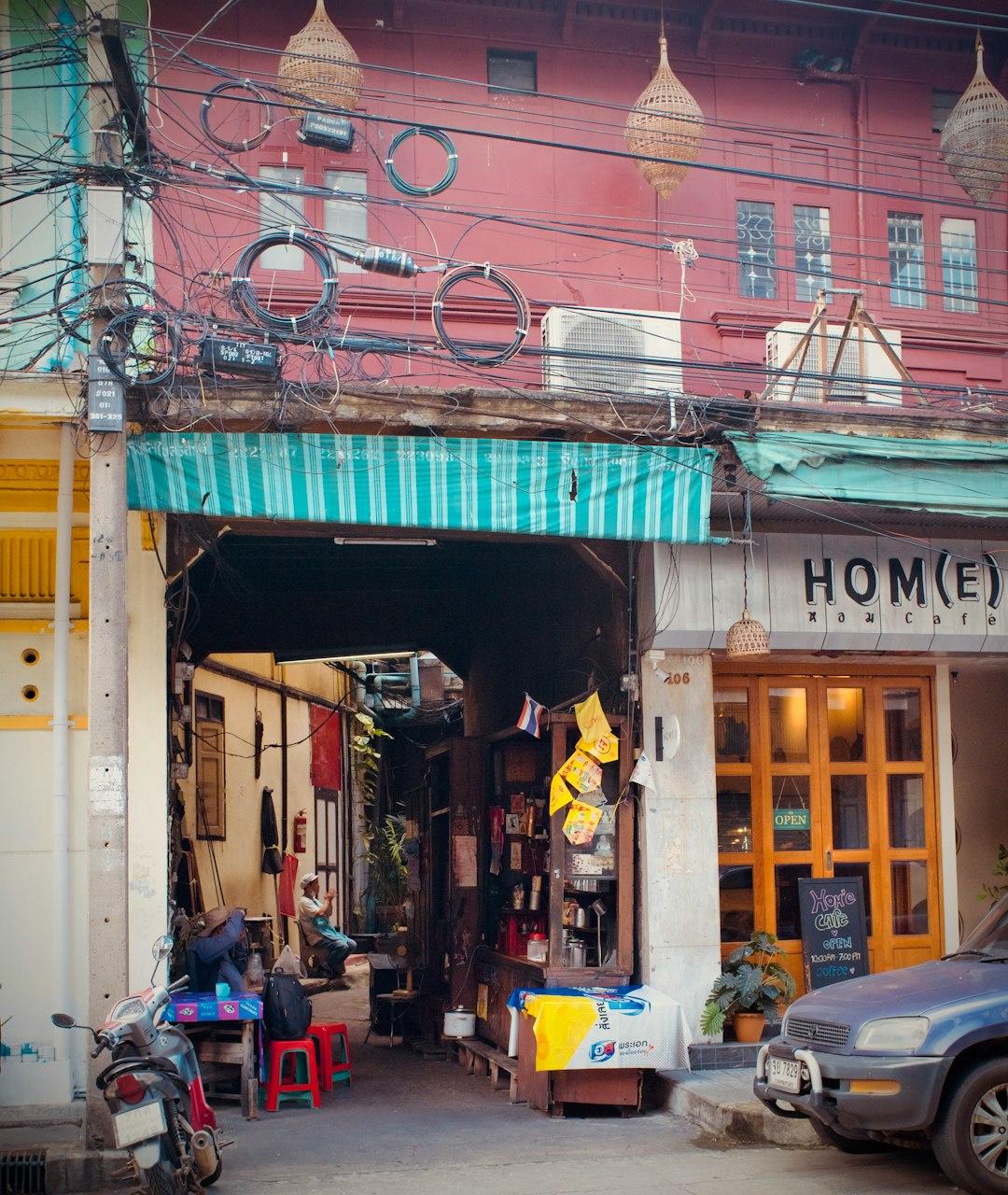 Ruchliwa ulica w Hoi An