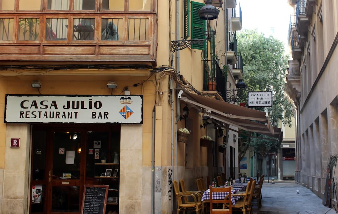 Urokliwe uliczki Palmy de Mallorca