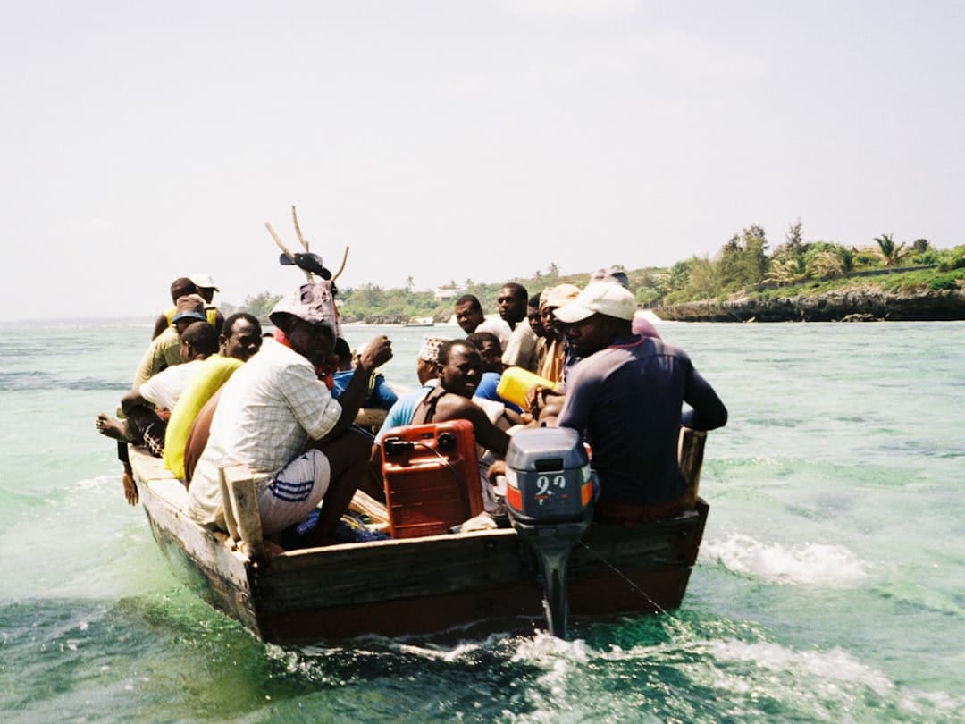 Zatłoczony dala-dala na Zanzibarze