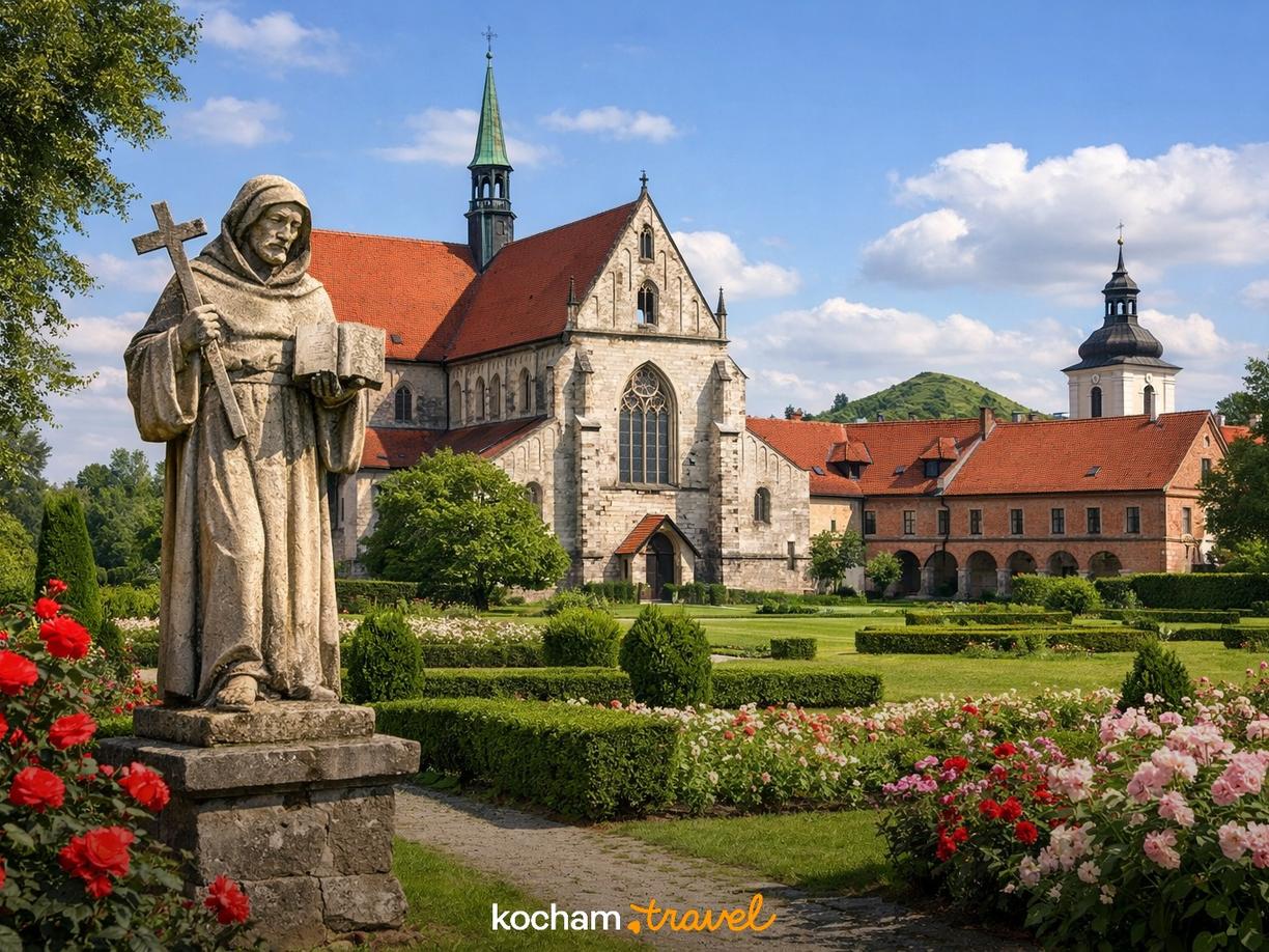Ślady Historii: Od Kopca Wandy do Opactwa Cystersów w Kraków