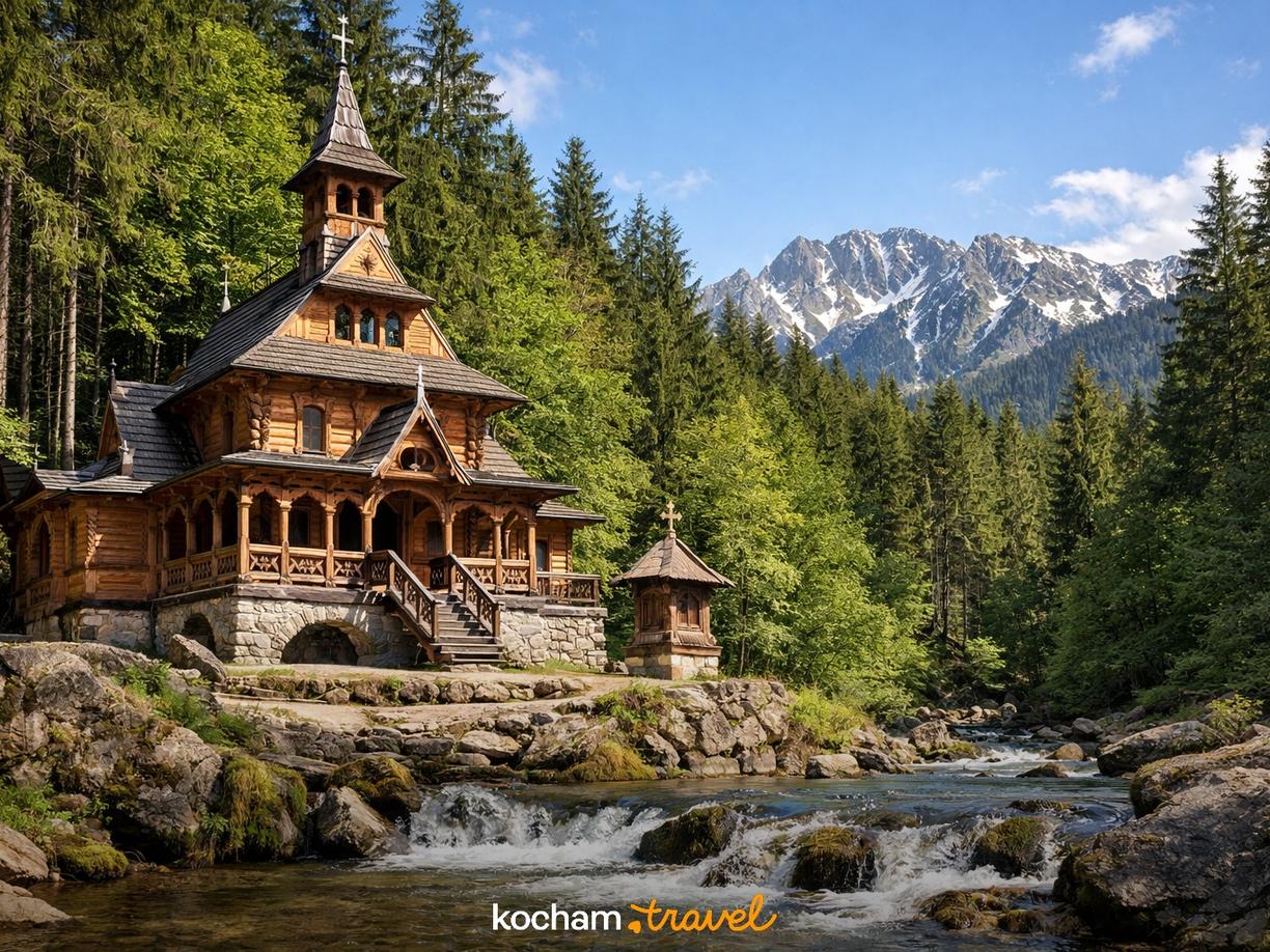 Kaplica w Jaszczurówce – Sacrum w Drewnie w Zakopane