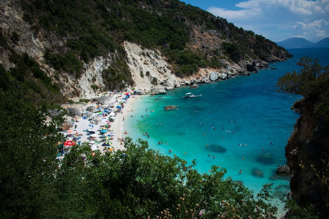 Tropikalna plaża w Ksamilu, inspiracja podróżnicza
