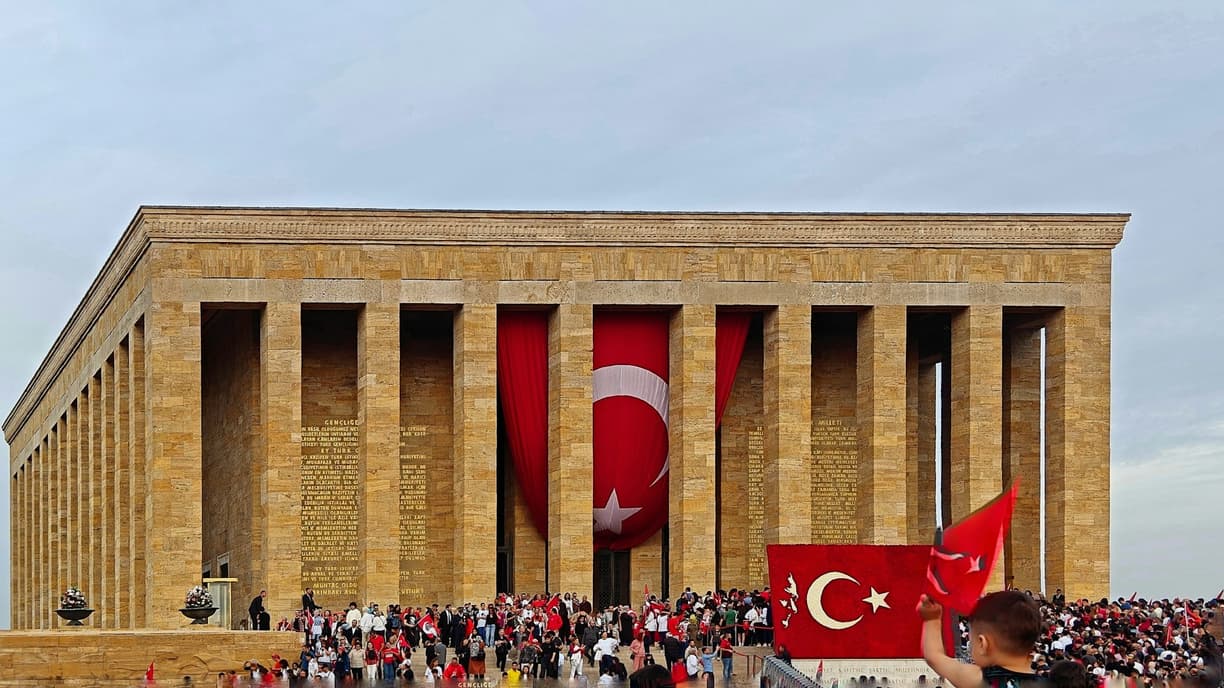 Turcja. Anıtkabir: Serce Ankary i hołd dla Atatürka – co warto wiedzieć przed wizytą?