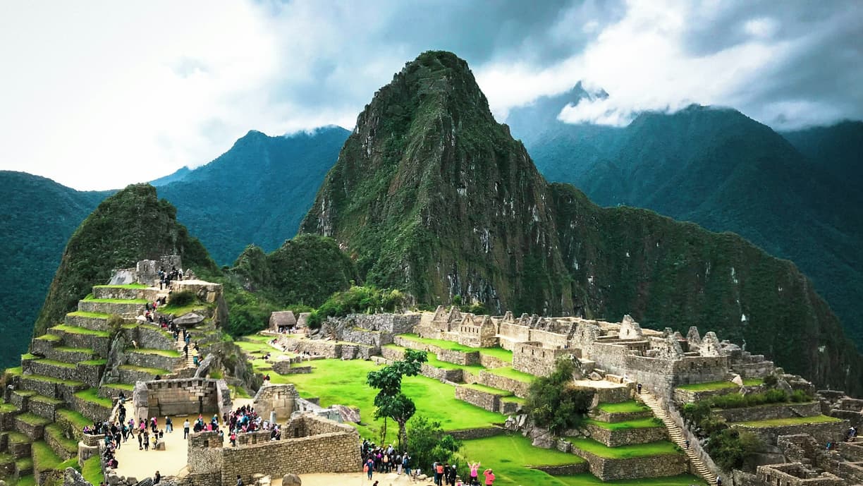 Peru. Machu Picchu bez tłumów: Najlepsze godziny i trasy, by poczuć magię Inków