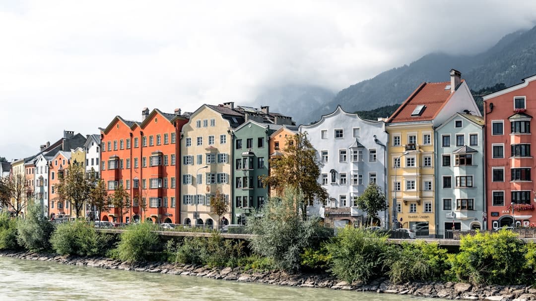 Piękne widoki na Innsbruck z górami