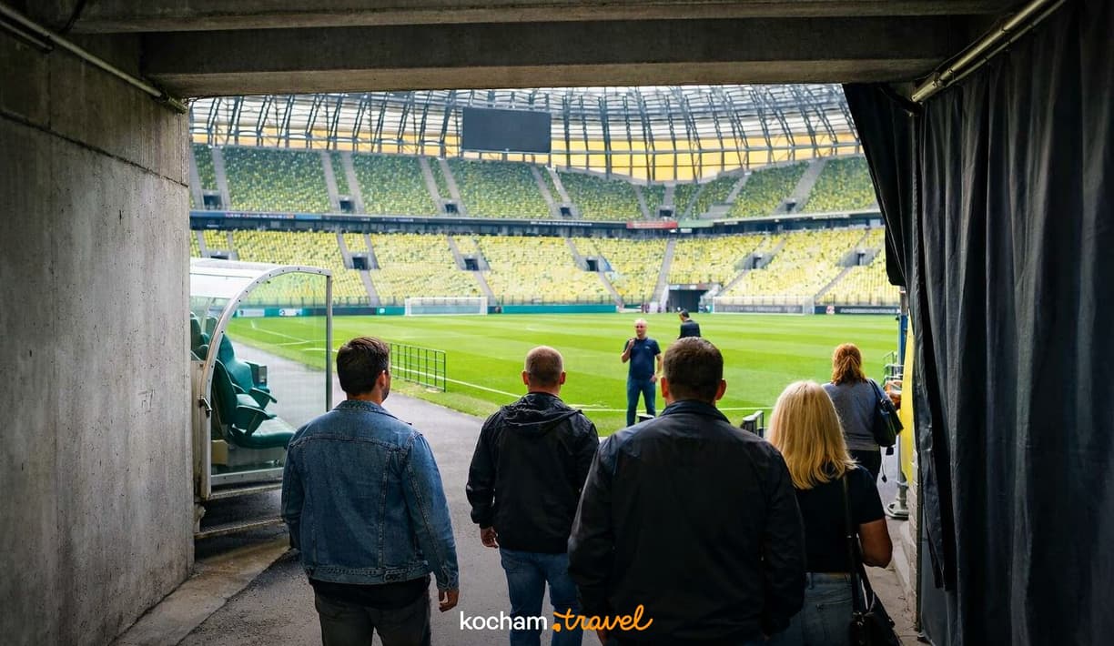 Ilustracja do tematu: Polsat Plus Arena Gdańsk. Jak wygląda zwiedzanie stadionu w Letnicy od kulis?
