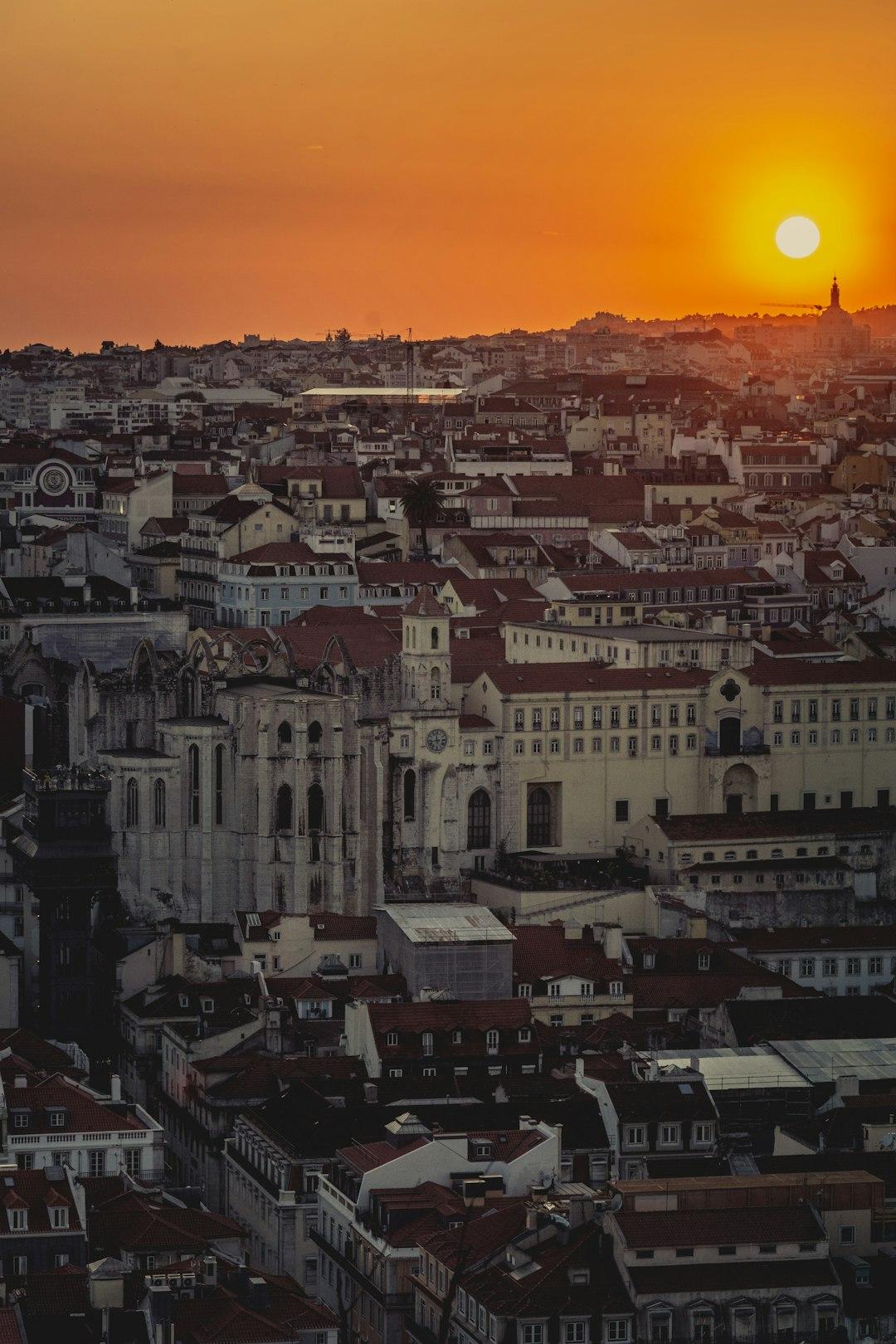 Karta Lisboa Card: Czy warto ją kupić? Analiza zniżek i darmowego transportu