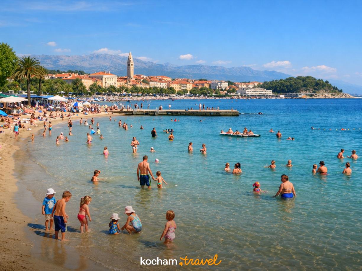 Bačvice – idealne rozwiązanie na plażowanie z maluchami w Split