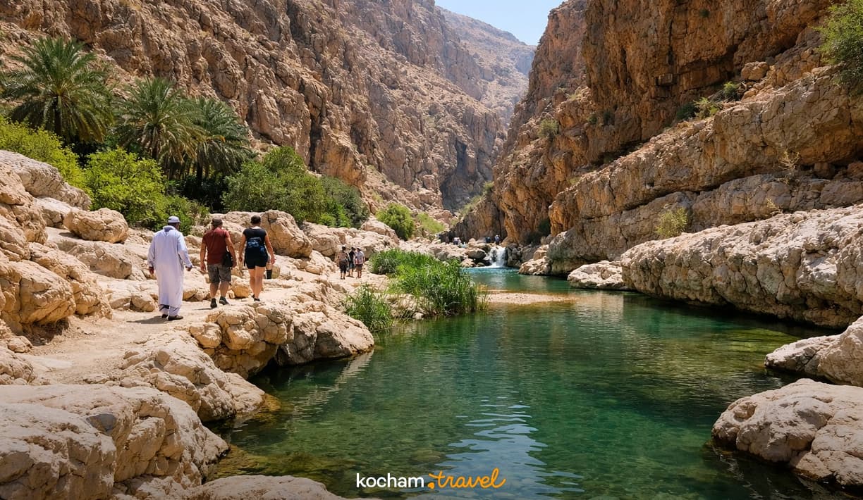 Ilustracja do tematu: Oman. Ile kosztuje wycieczka do Wadi Shab z Sur? Ceny transportu, przewodnika i porady.