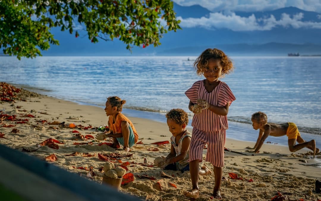 Eton Beach z dziećmi: Czy to bezpieczna plaża dla rodzin na Vanuatu?
