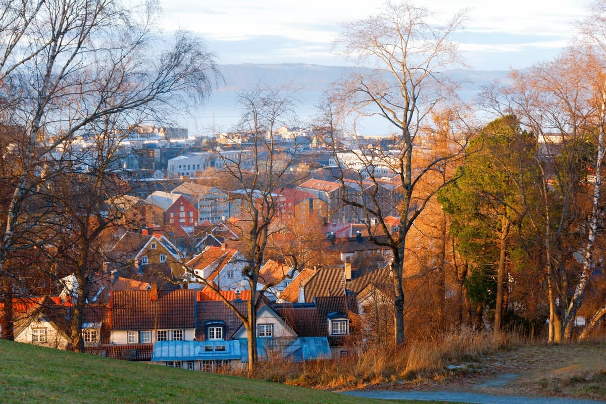 Norwegia. Trondheim: jak dojechać i gdzie spać — przejrzysty plan?