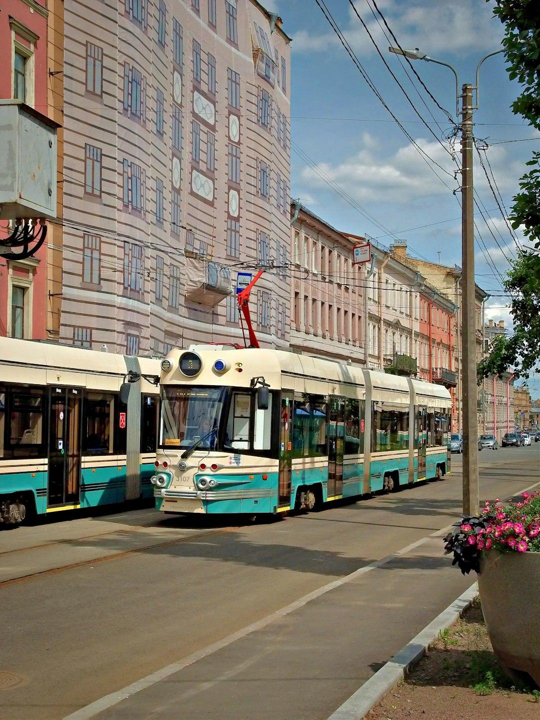 Jak poruszać się po Brnie? Komunikacja miejska i bilety turystyczne