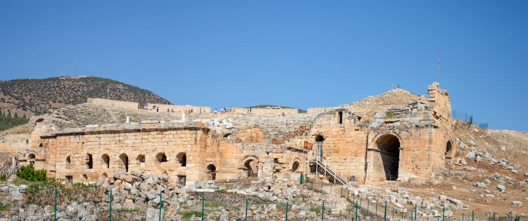 Ceny w Jordanii 2025/26: Ile kosztuje Jordan Pass, nocleg na pustyni i obiad?