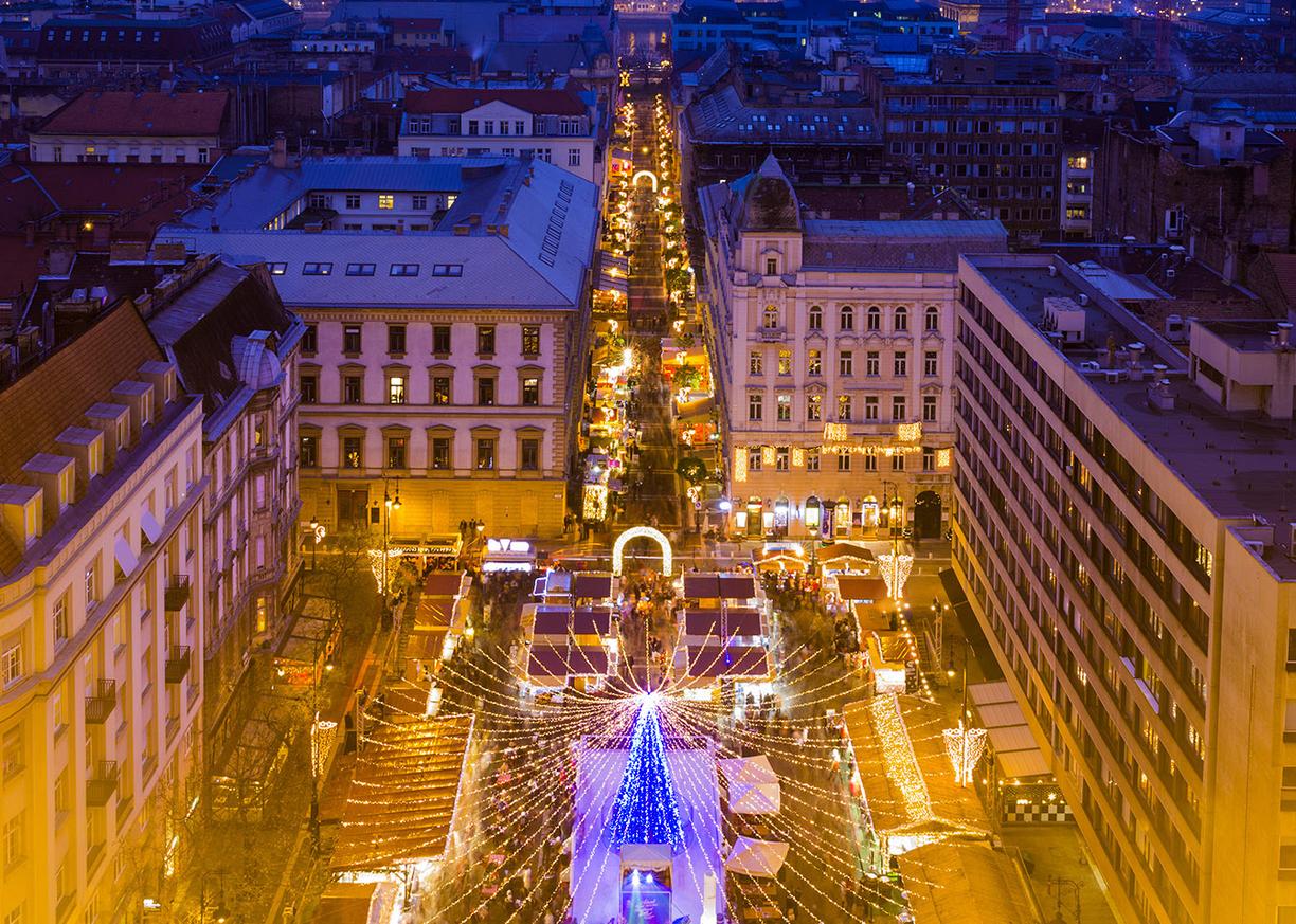 02-wegry-budapeszt-jarmark-bozonarodzeniowy-wycieczka-autokarem-biuro-podrozy-oskar.jpg