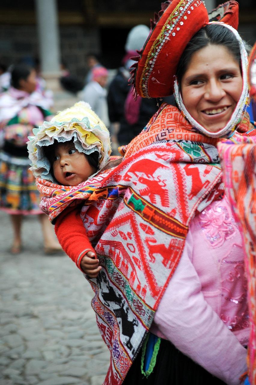 Stragany na rynku w Cusco