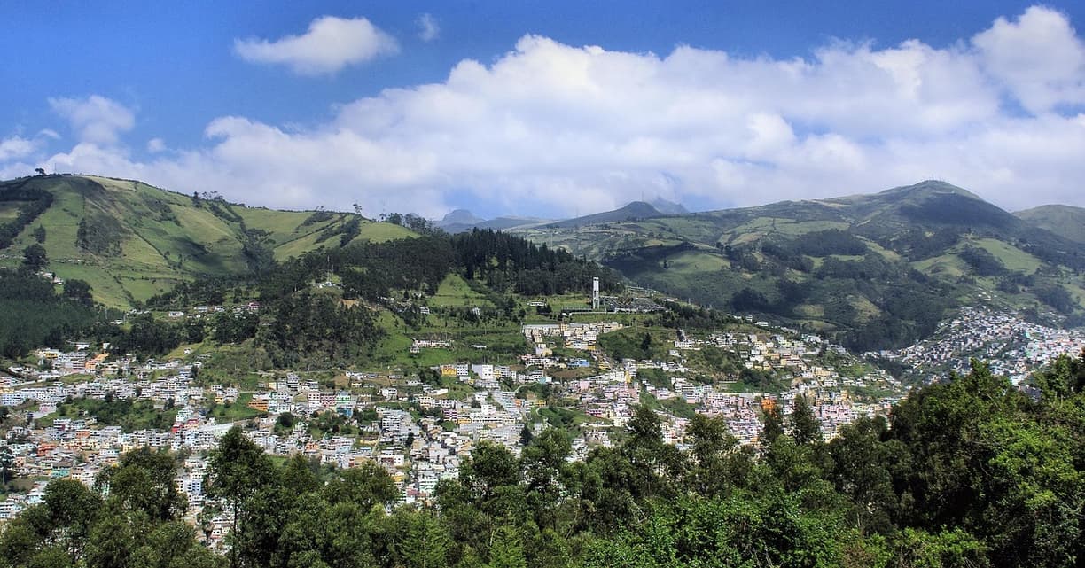 Widok na Pichincha z TeleferiQo