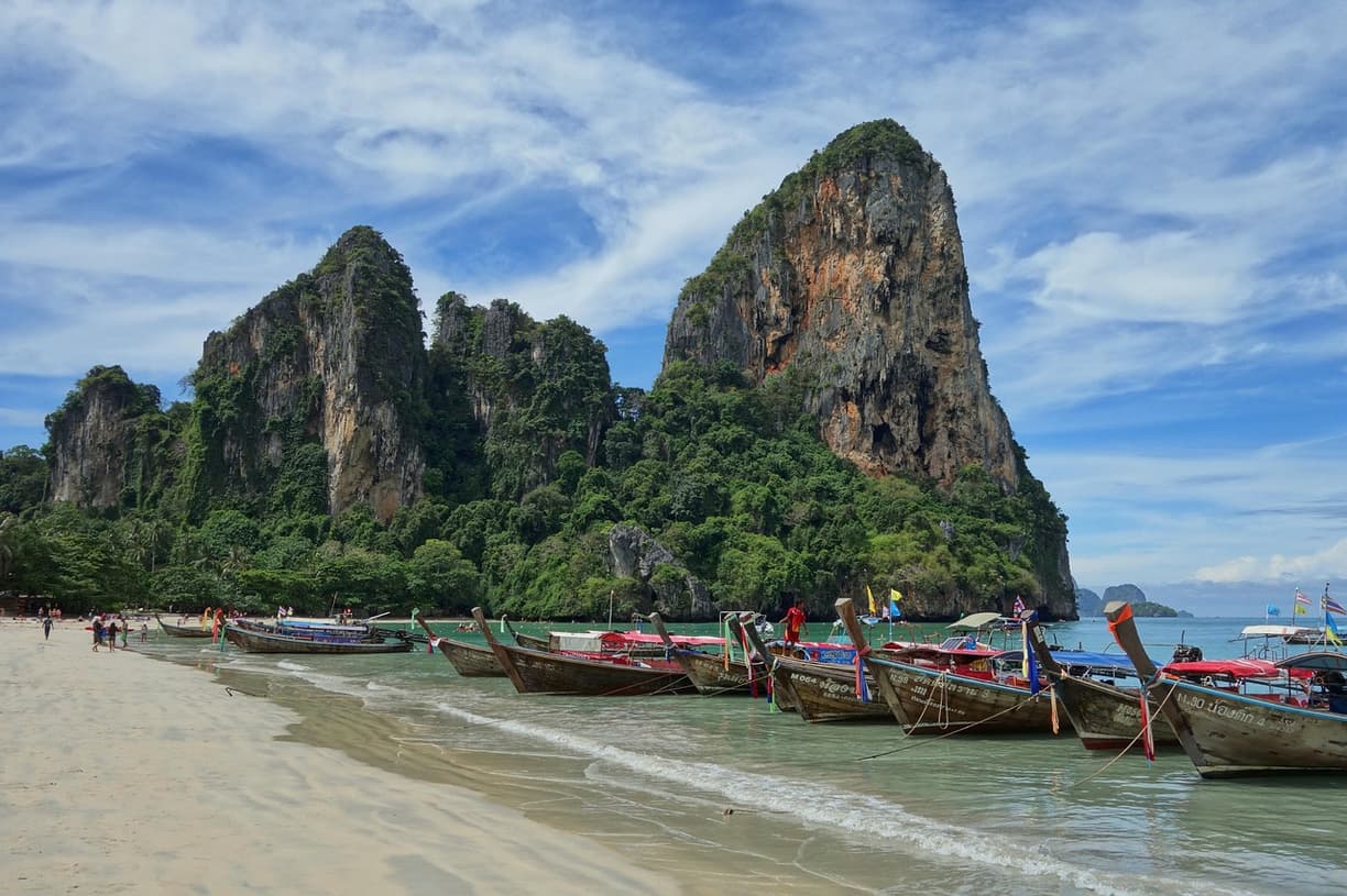 Wspinaczka na klifach przy Railay Beach