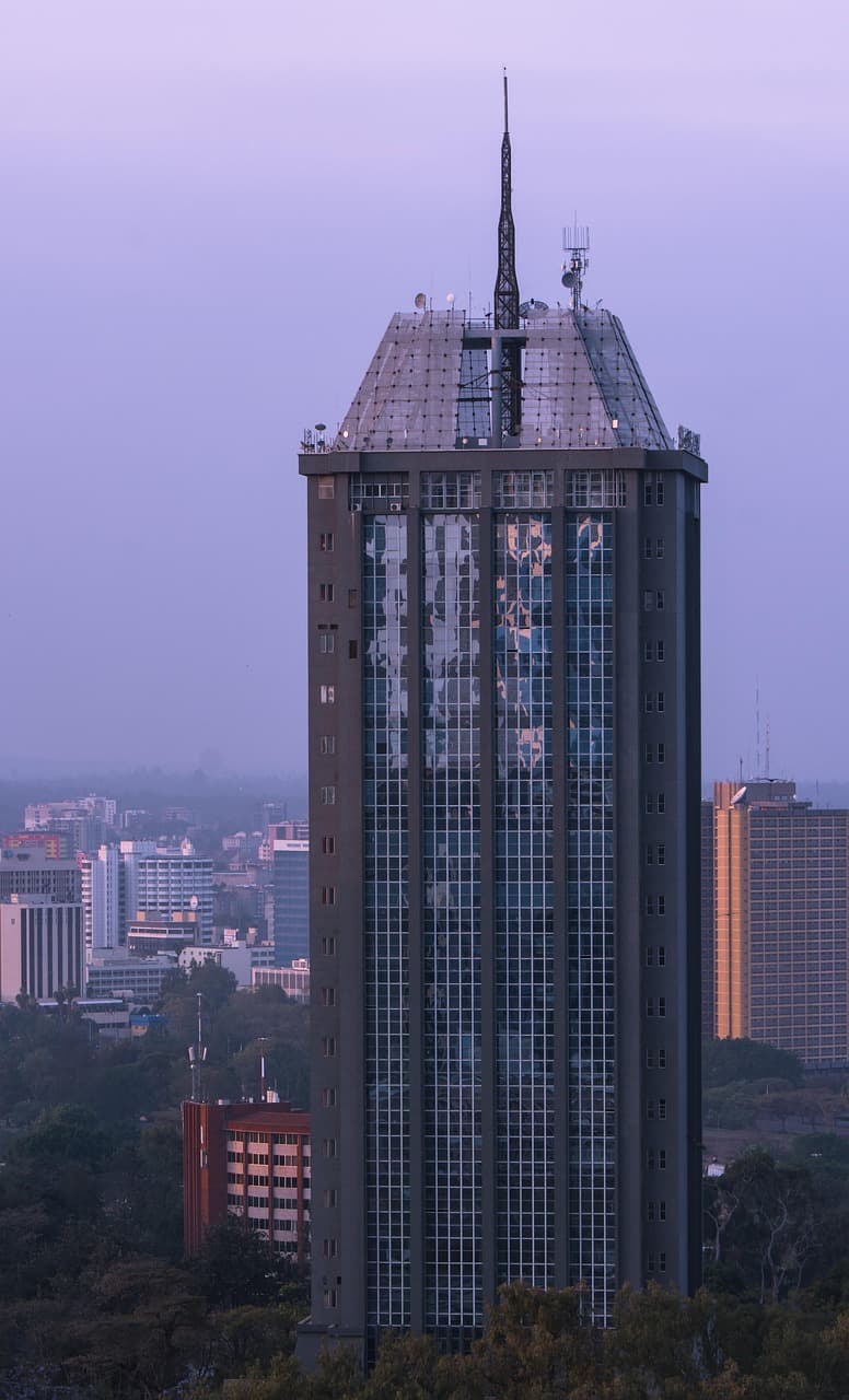 Zakupy w lokalnych bazarach Nairobi