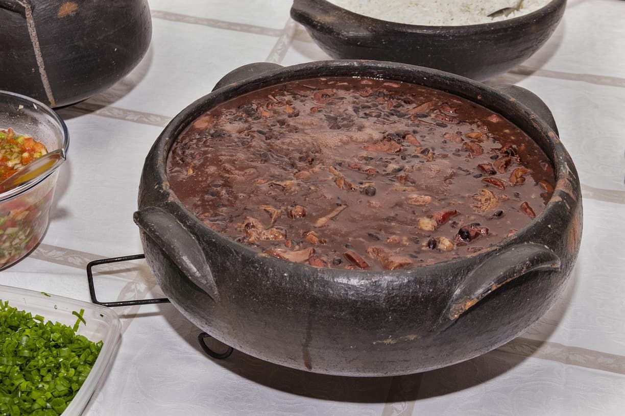 Feijoada, tradycyjna potrawa brazylijska