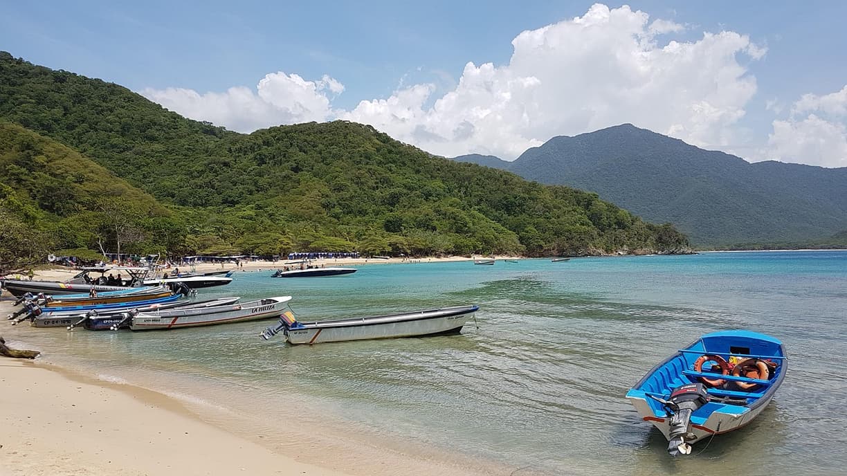 Plażowy krajobraz w parku Tayrona