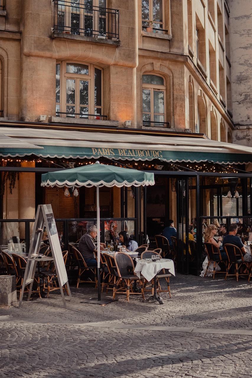 Przytulne wnętrze Bistro du Panier