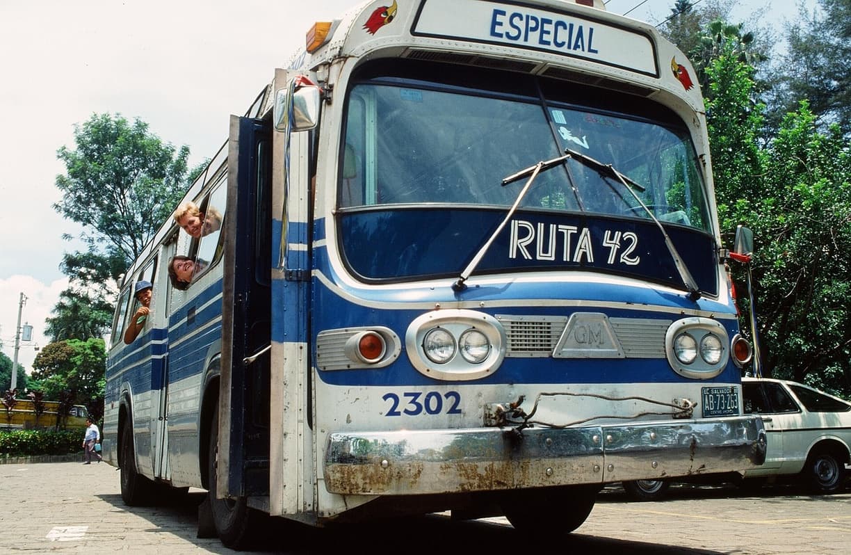 Autobus kursujący do Świętego Konstantyna i Eleny