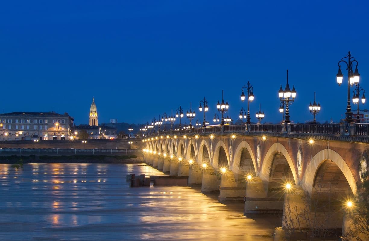 Przykładowe dania w restauracji w Bordeaux
