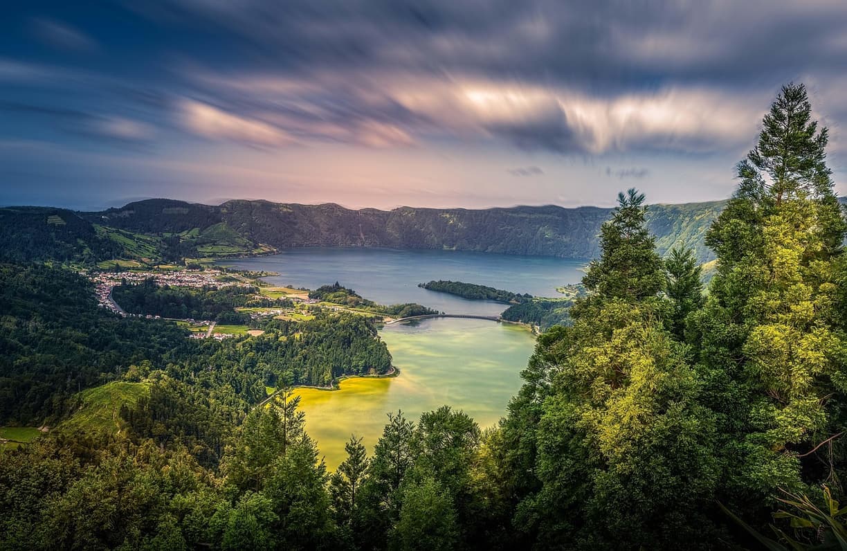 Widok na Jezioro Sete Cidades na Sao Miguel