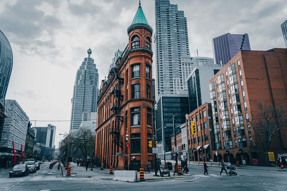 Toronto: gdzie zjeść — lokalne klasyki i street food?