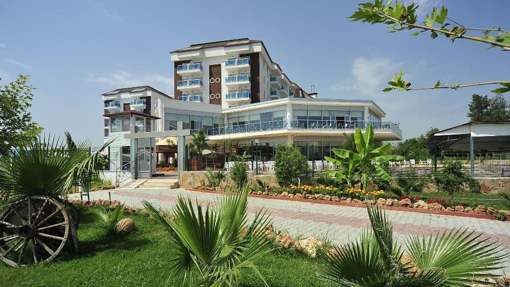 Hotel CENGER BEACH RESORT & SPA